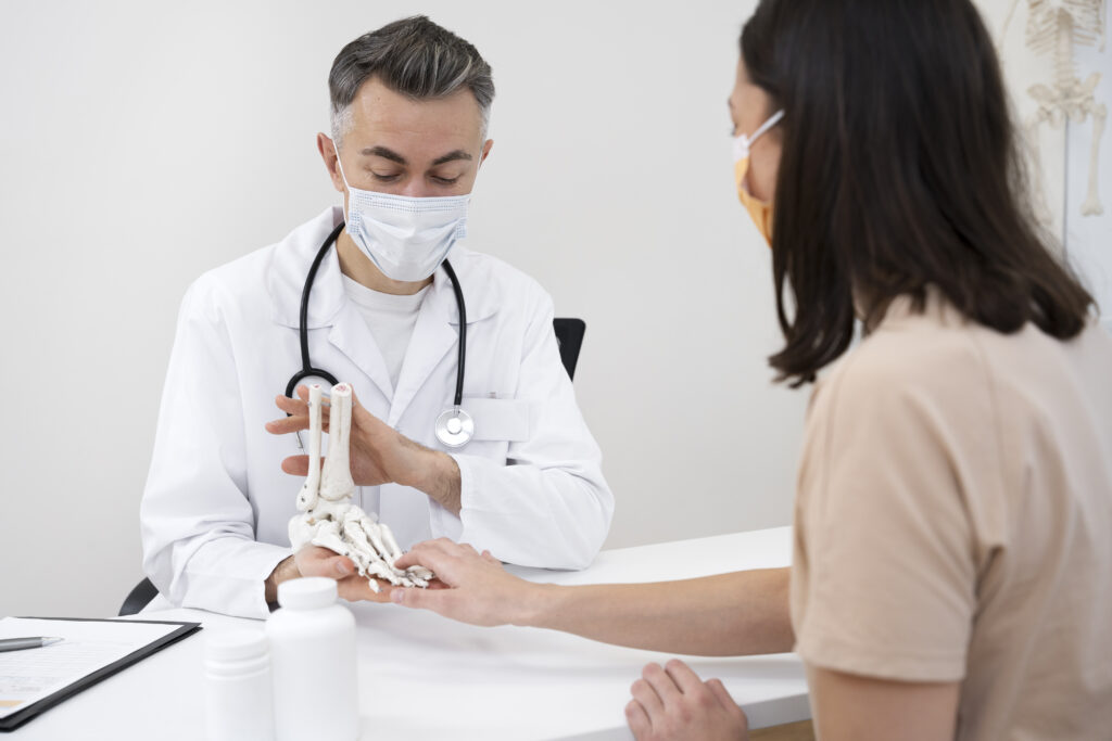 when to see an orthopaedic specialist